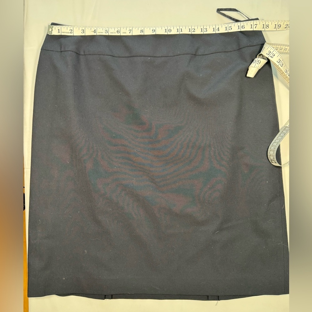 Tahari ASL Classic Charcoal Pencil Skirt (measurements equal a 12)
